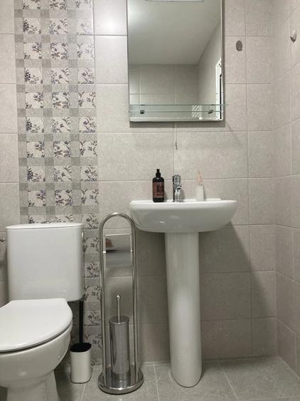 Apartament cu 2 camere semidecomandat în P-ța Universității