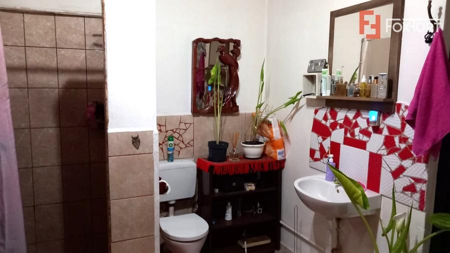 Casă individuală cu 7 camere cu Canalizare în Grabaț