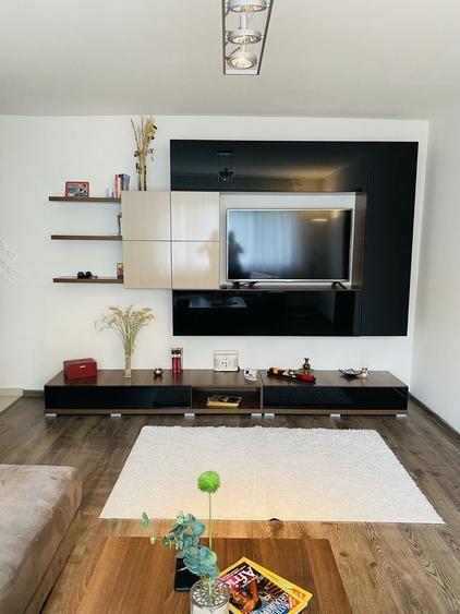 Apartament cu 2 camere semidecomandat în Central