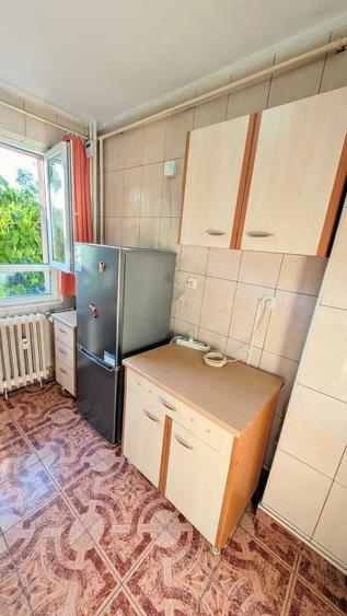 Apartament cu 2 camere decomandat în Titan
