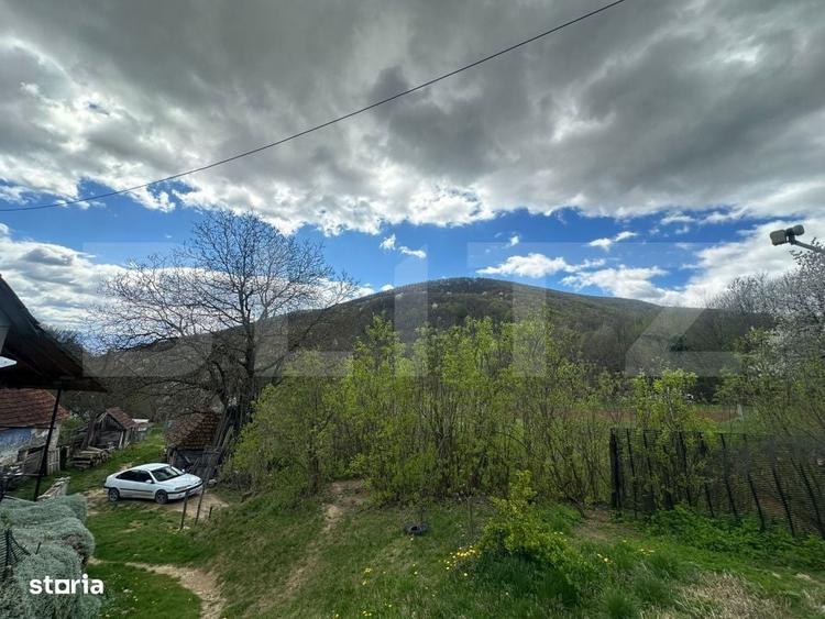 Casă cu 4 camere cu Teren 12186 Mp în Boiu