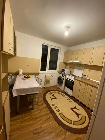 Inchiriez apartament 2 camere - 3