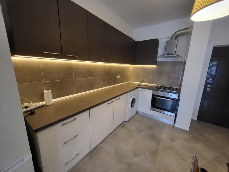 Apartament cu 2 camere semidecomandat în Plopilor