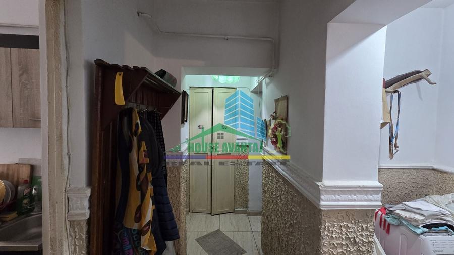 Apartament cu 3 camere decomandat în Central