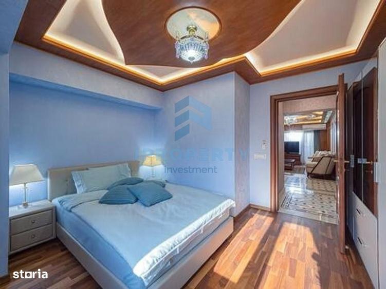 Apartament cu 4 camere în P-ța Unirii