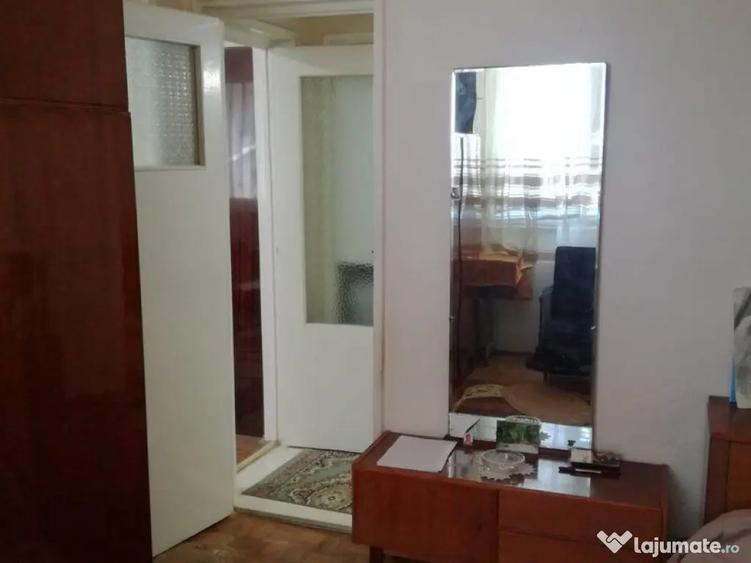 Apartament cu 2 camere semidecomandat în Mazepa 1