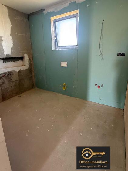 Casă cu 4 camere cu Teren 500 Mp în Recea