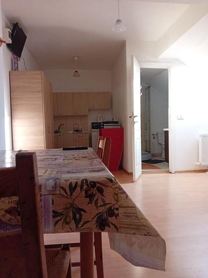 Apartament semidecomandat în Central