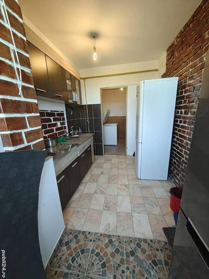 Apartament cu 2 camere decomandat în Hunedoara