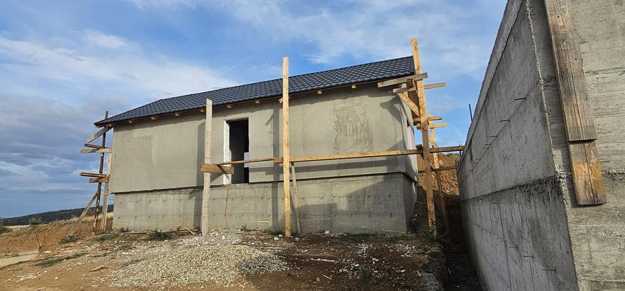 Casă cu 2 camere în Cordău