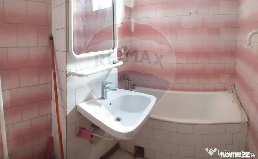 Apartament cu 2 camere decomandat în Ultracentral