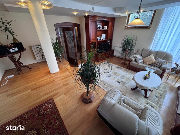 Casa individuala cu piscina interioara, Strand, Sibiu - 1