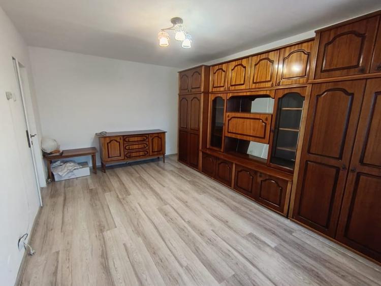 Apartament cu 2 camere decomandat, mobilat în Hotvon
