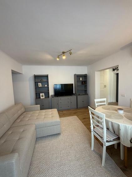 Apartament cu 2 camere semidecomandat în Central