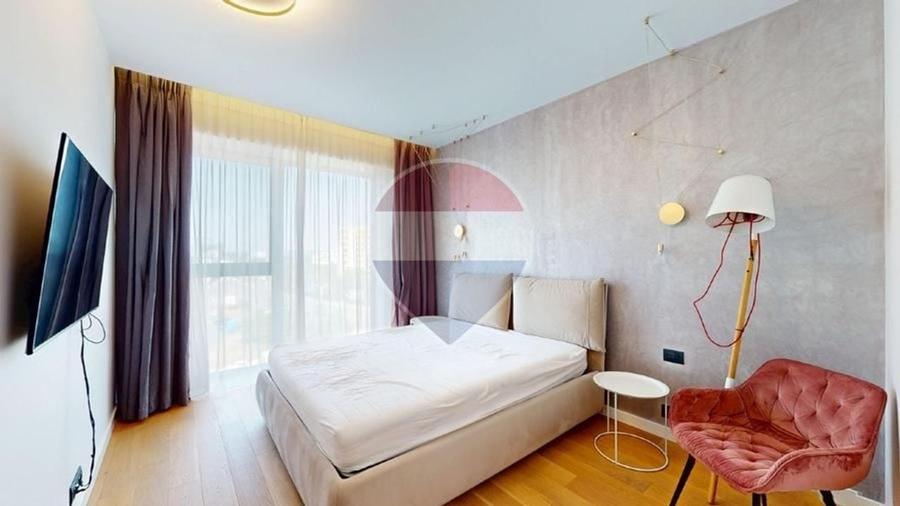 Apartament cu 3 camere decomandat în Herăstrău