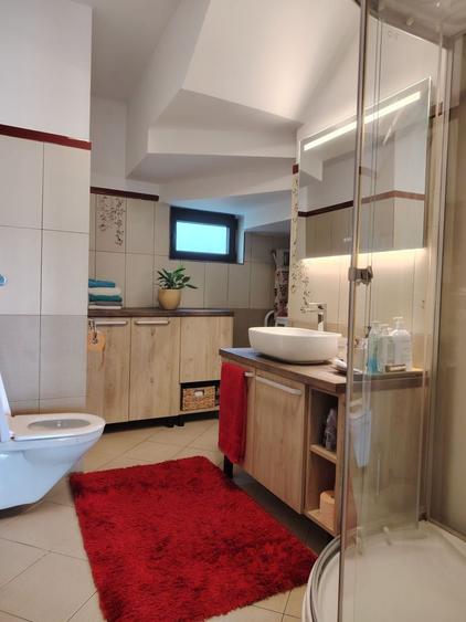 Casă individuală cu 7 camere cu Canalizare în Corbeanca