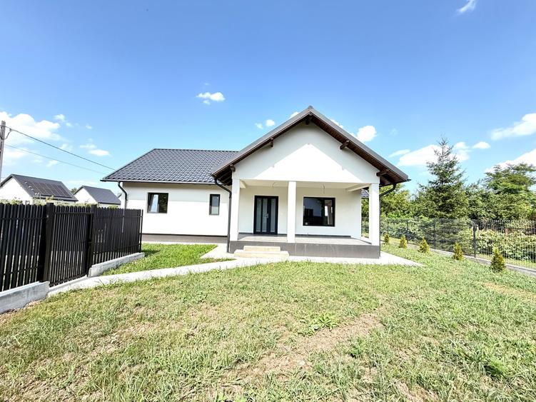 Casă cu 4 camere cu Teren 400 Mp în Hemeiuș