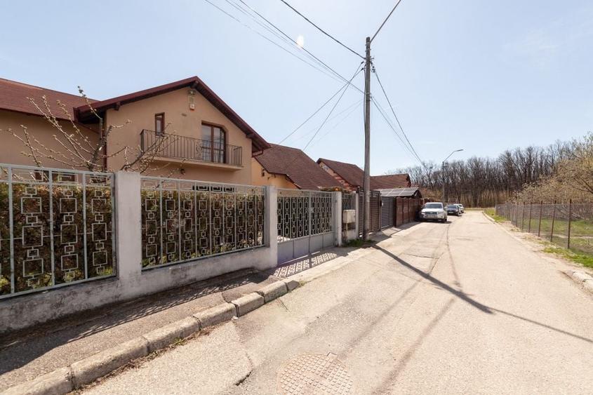 Casă individuală cu 4 camere cu Canalizare în Găvana