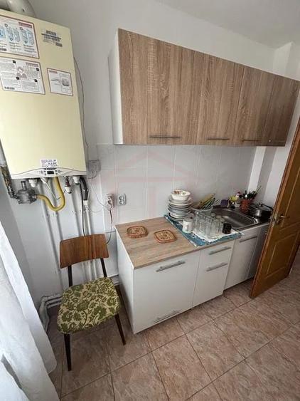 Apartament cu 3 camere semidecomandat în Ultracentral