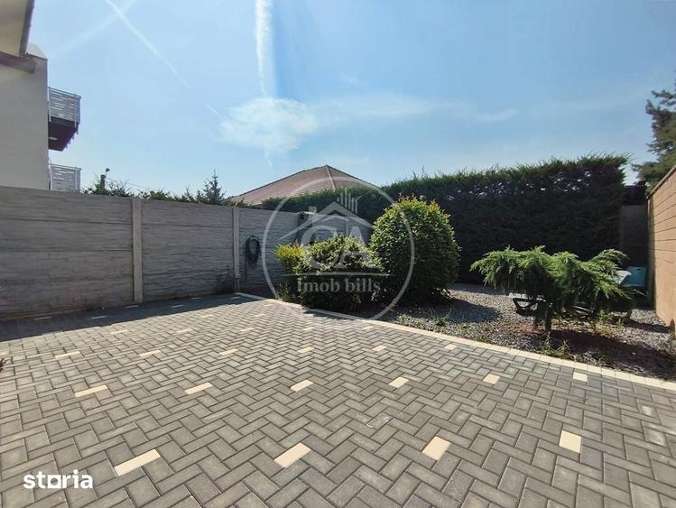 Casă cu 4 camere decomandat cu Teren 300 Mp în Central