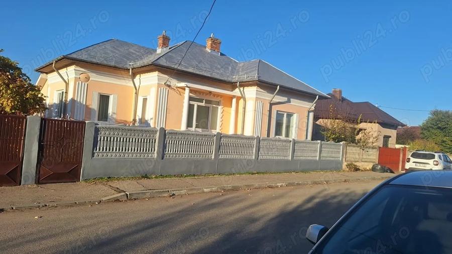 Casă cu 5 camere în Central