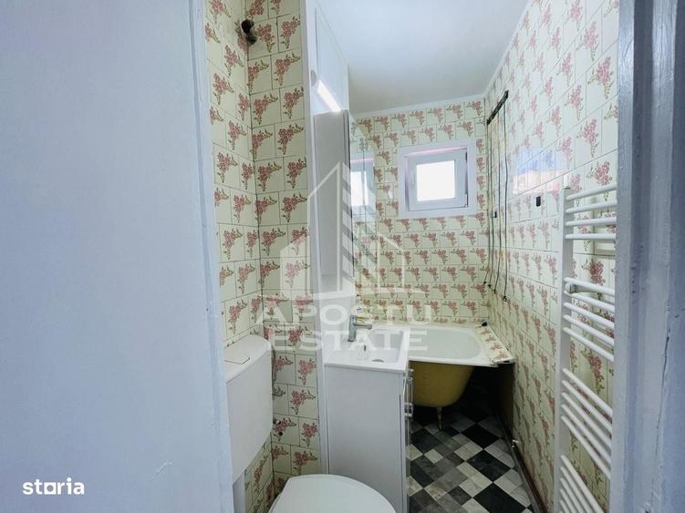 Apartament cu 4 camere decomandat în Central