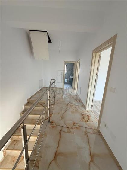 Duplex cu 5 camere cu Canalizare în Moșnița Nouă