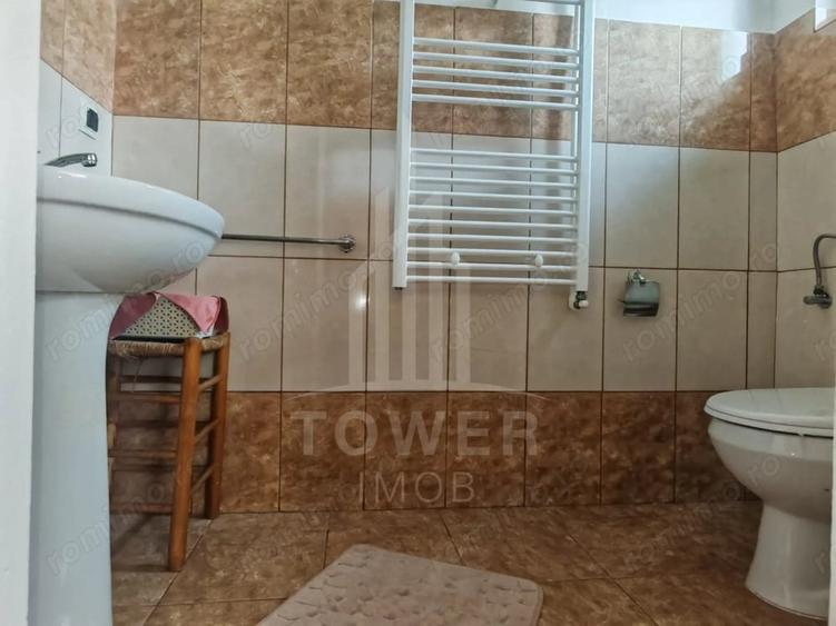 Casă cu Teren 1929 Mp în Bruiu