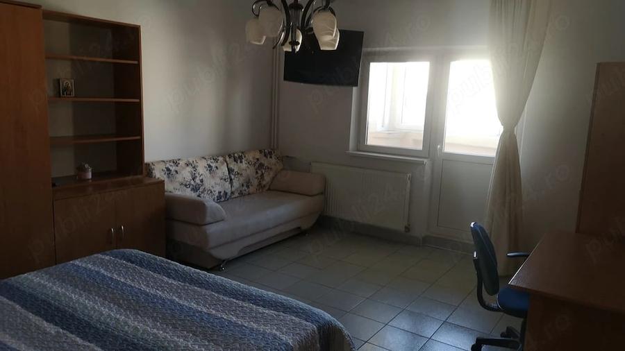 Garsonieră decomandată în Costin Georgian