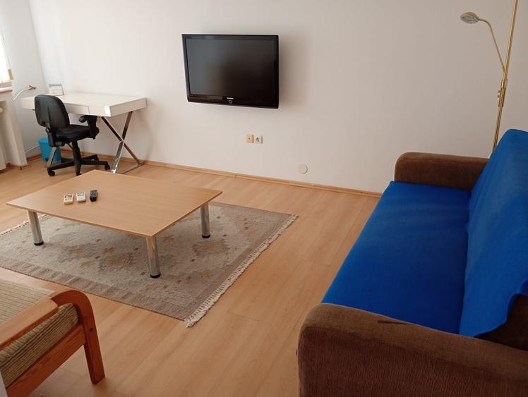 Apartament cu 3 camere decomandat în Traian