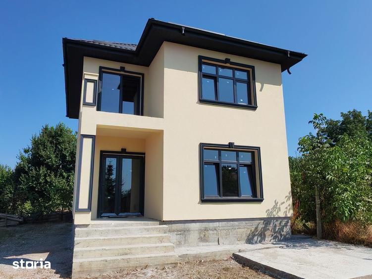 Casă cu 4 camere cu Teren 200 Mp în Lumina
