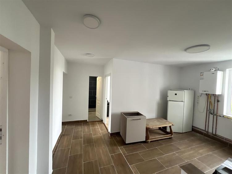 Apartament cu 3 camere decomandat în Decebal