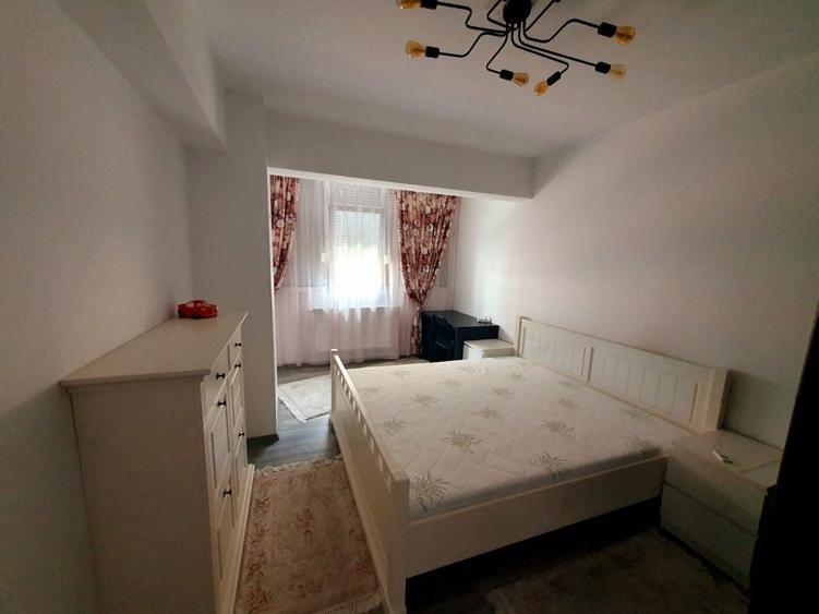 Apartament cu 2 camere semidecomandat în Șcheia