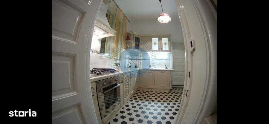 Apartament cu 6 camere în Dorobanți