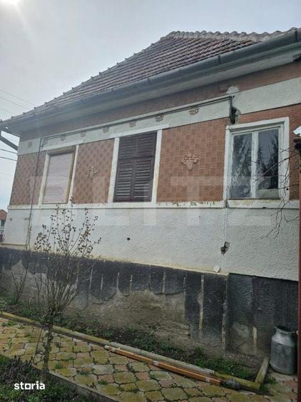 Casă cu 3 camere cu Teren 2766 Mp în Batoș