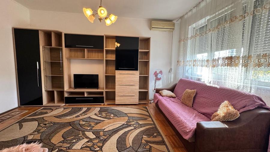 Apartament cu 3 camere decomandat în Dacia