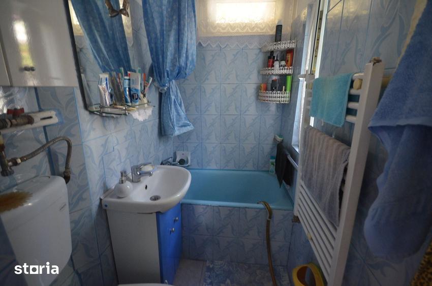 Casă cu 4 camere cu Teren 600 Mp în Andronache