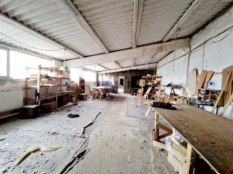 Spațiu industrial, de 624 mp, în Brădești