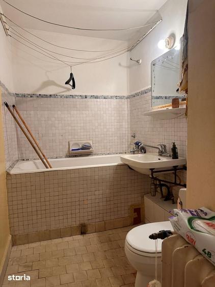 Apartament cu 3 camere decomandat în Nufărul