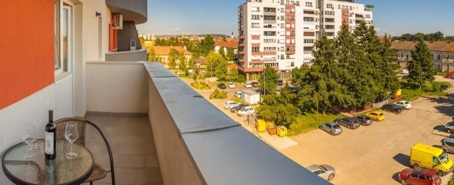 Apartament cu 2 camere decomandat în Central