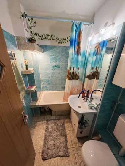 Apartament cu 2 camere decomandat în Drumul Taberei