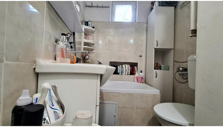 Casă individuală cu 2 camere cu Canalizare în Schei