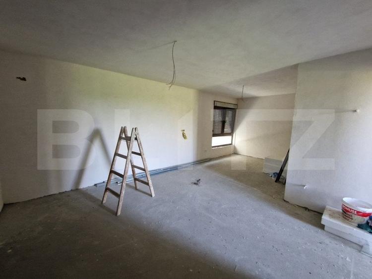 Duplex cu 4 camere cu Teren 300 Mp în Partoș