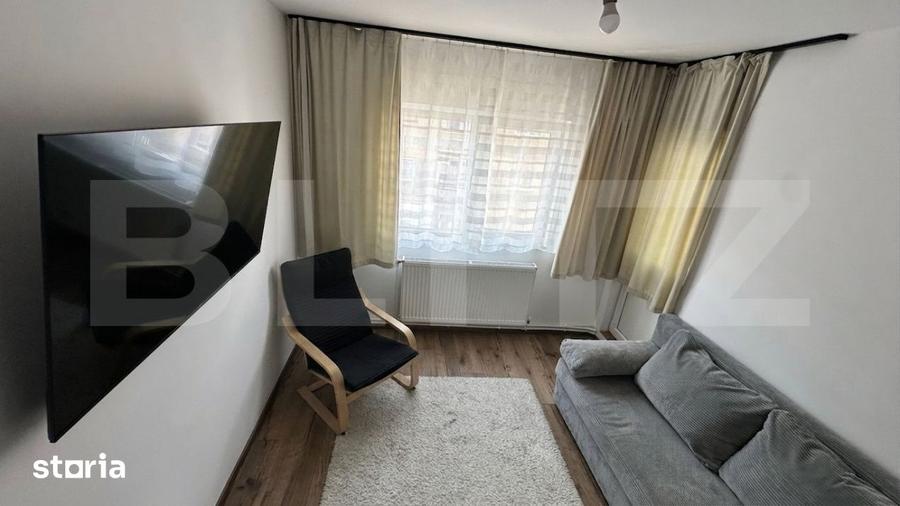 Apartament cu 4 camere decomandat în Central
