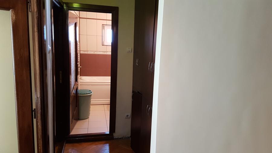 Apartament cu 3 camere decomandat în Zorilor