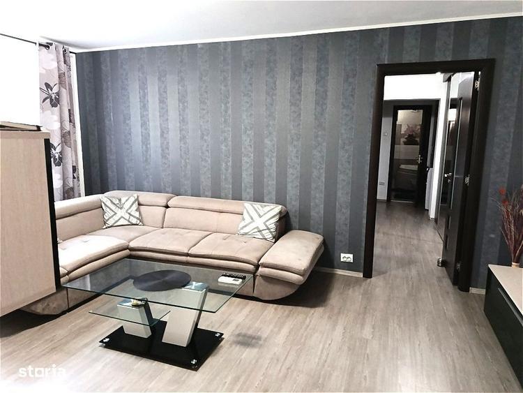 Apartament cu 3 camere semidecomandat în Titan