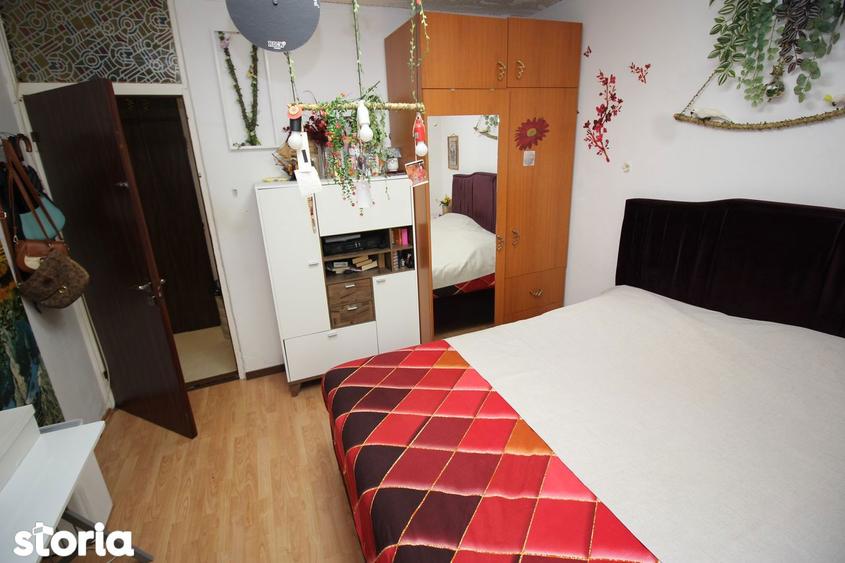 Apartament cu 3 camere decomandat, mobilat în Pantelimon