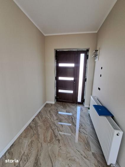 Casă cu 3 camere cu Teren 480 Mp în Recea