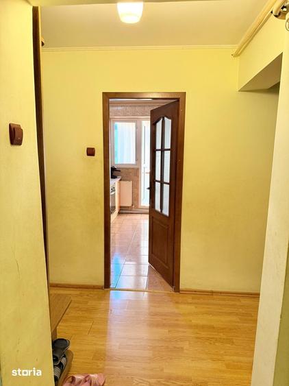 Apartament cu 4 camere decomandat în Siderurgiștilor