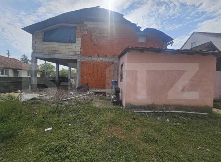 Teren Construcții intravilan de 1439 mp, în Periferie